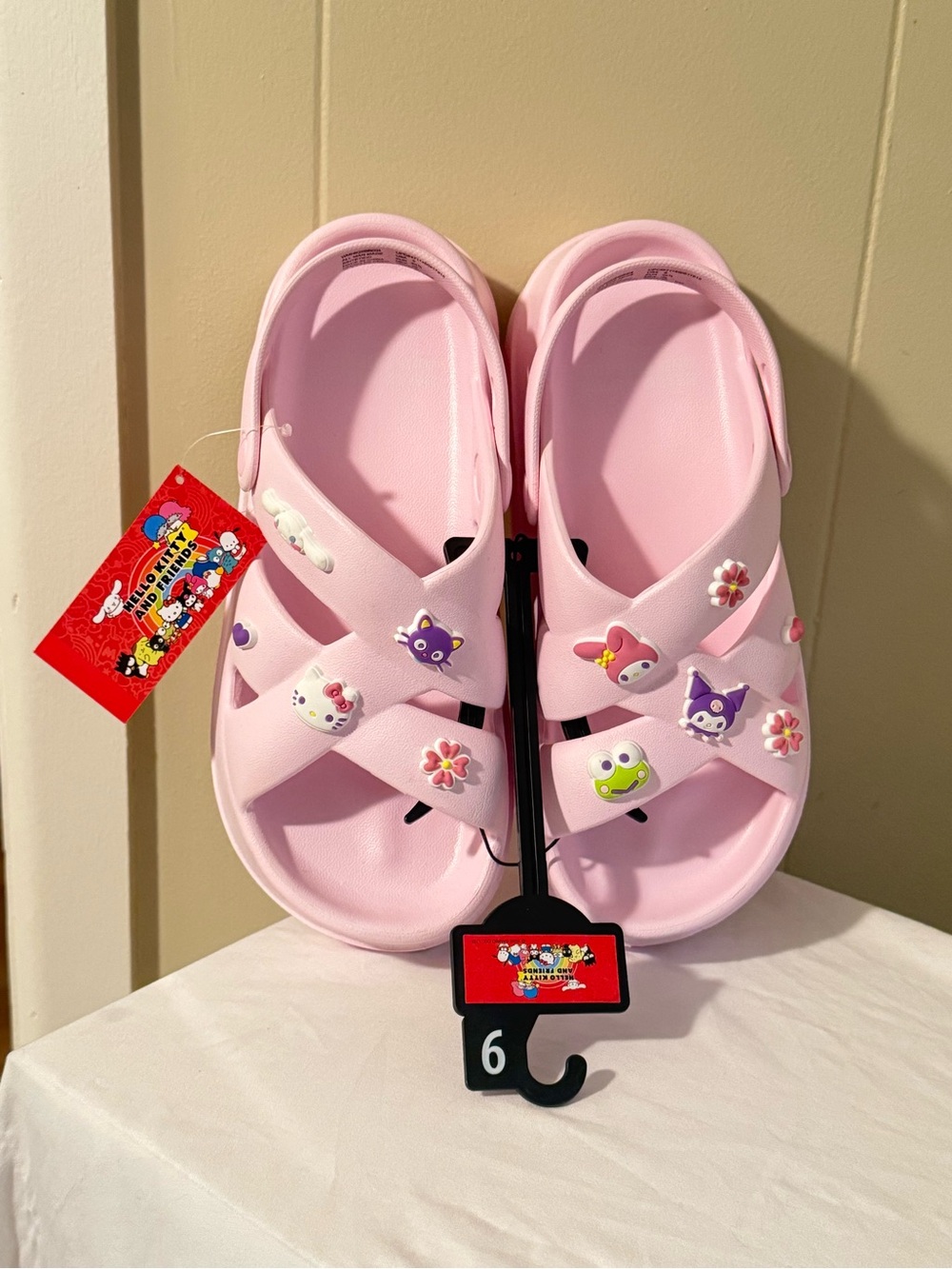 Hello Kitty & Friends Sanrio Pink Platform Criss Cross Slide Sandals Size 9 NWT